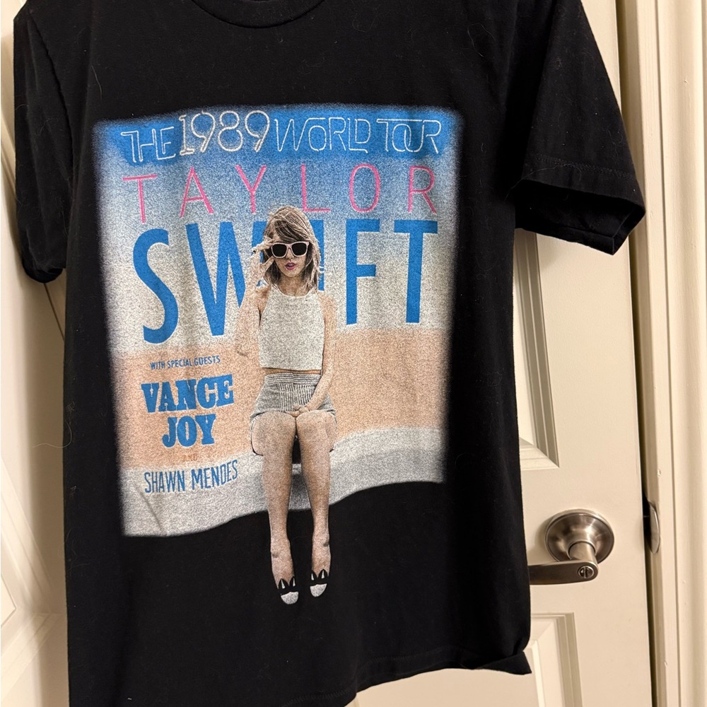 Taylor Swift 1989 shirt